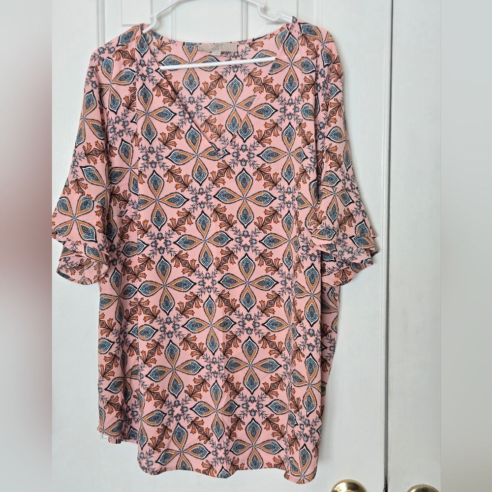NWOT Loft Mosaic Bell Reffle Sleeve Blouse V Neck Women’s Plus Size 22